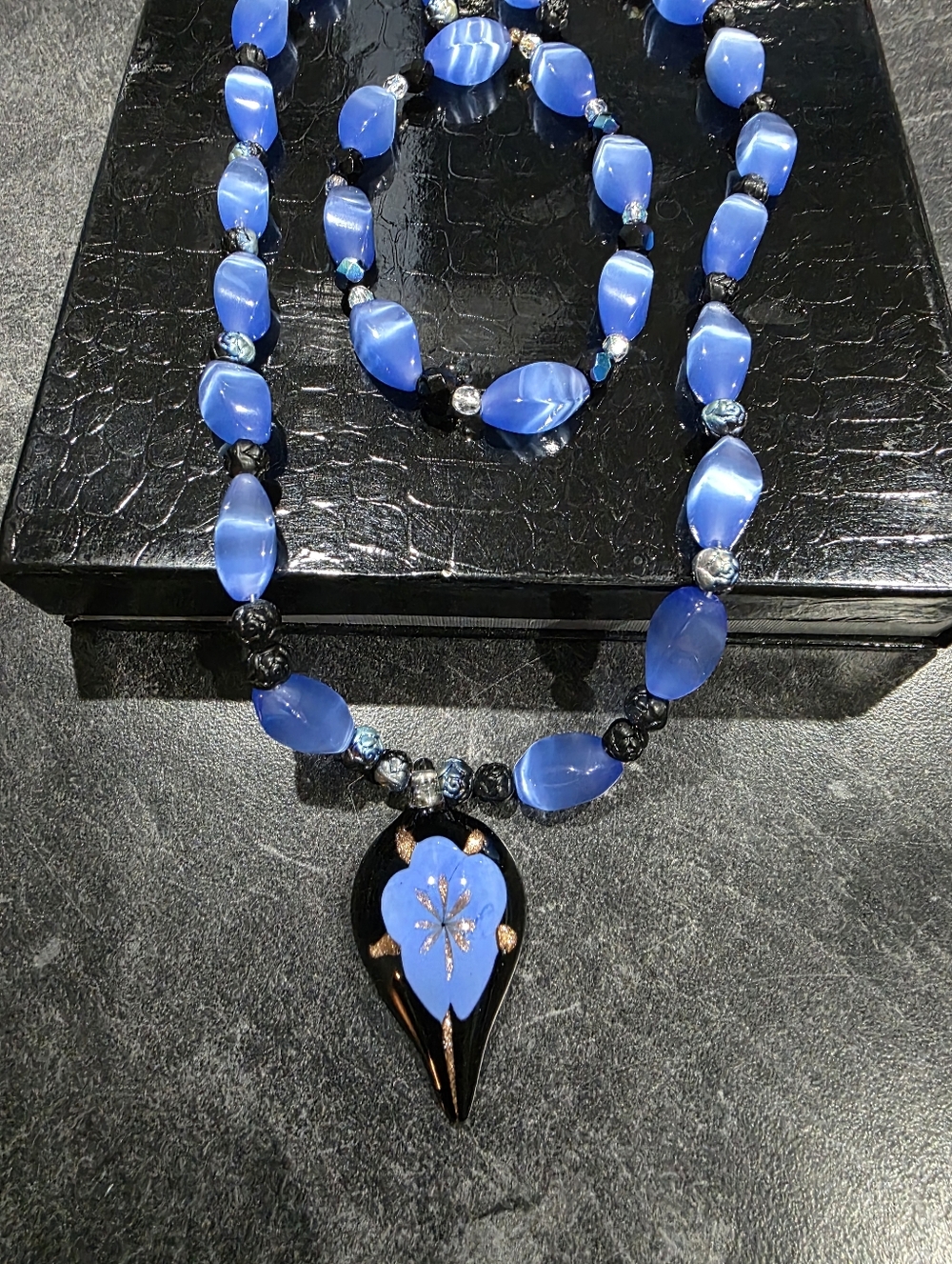 Jewelry Set - Picture 2 of 4